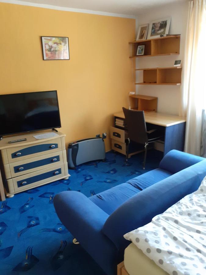 Ferienwohnung Rd Cerncin Bucovice Exterior foto