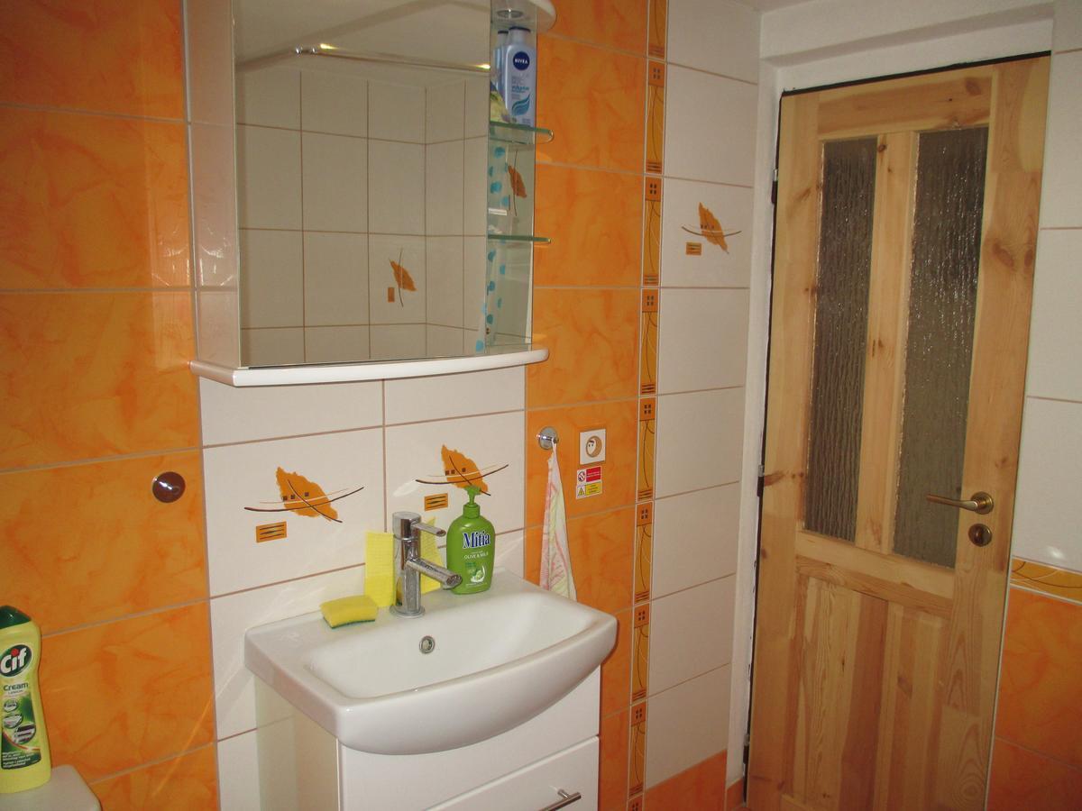 Ferienwohnung Rd Cerncin Bucovice Exterior foto